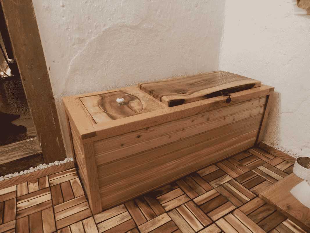 compost toilet