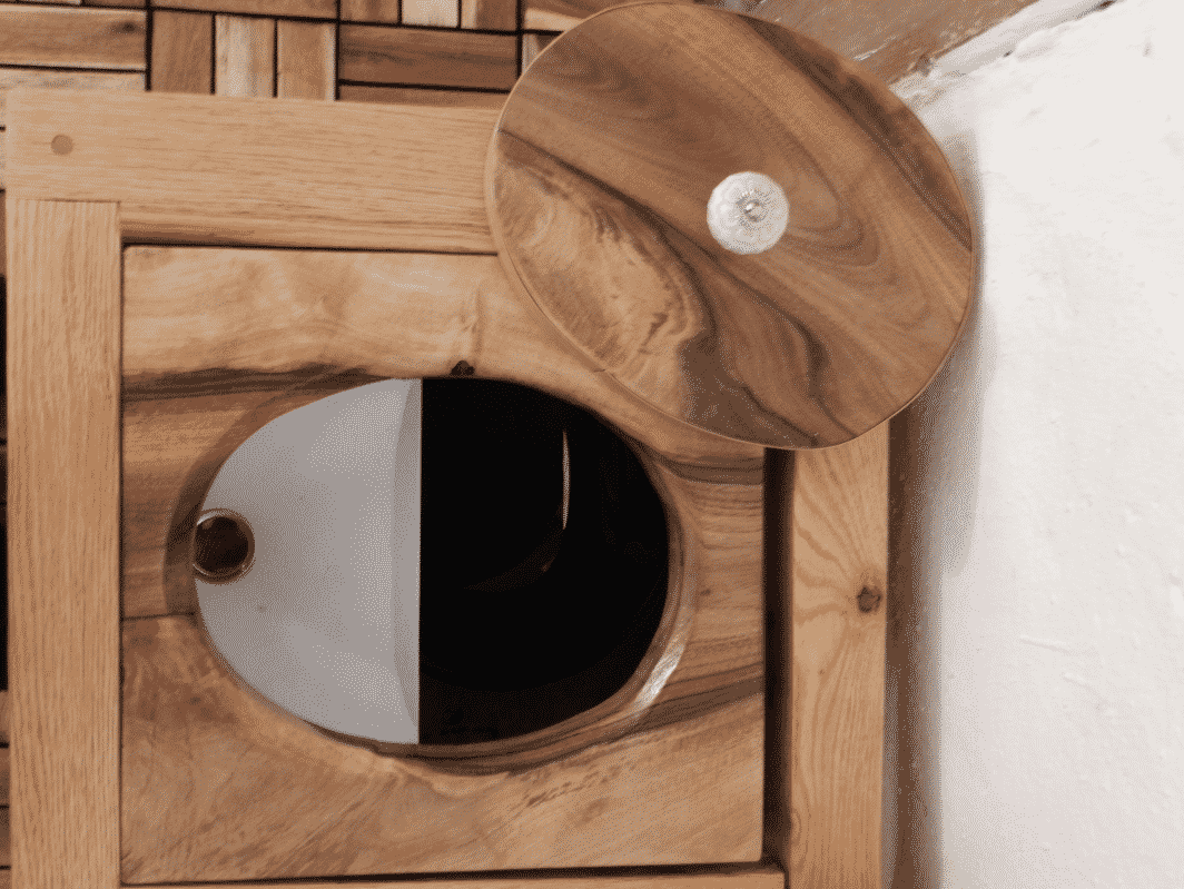 compost toilet